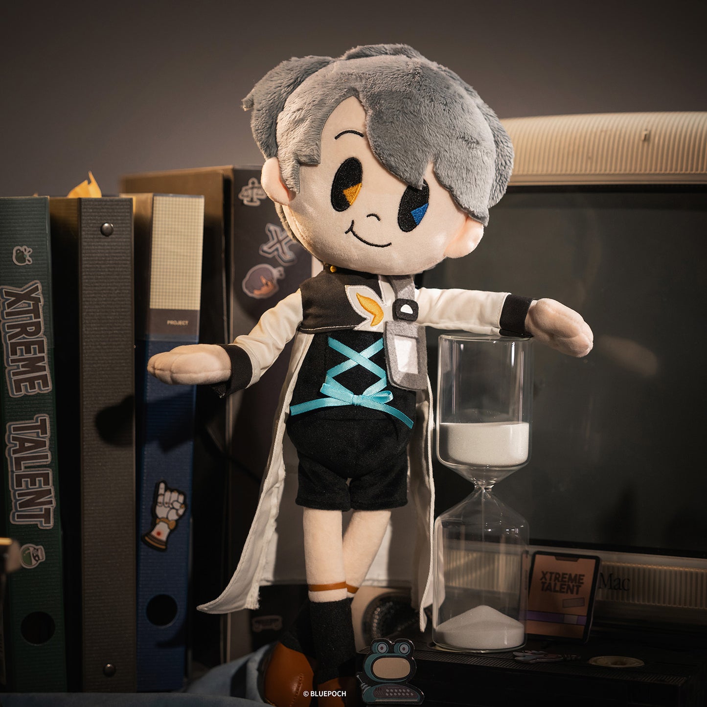 Reverse 1999 Official The Unpredictable Inventor Xtreme Talent X Action Plushie Doll